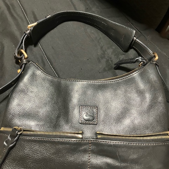 Dooney & Bourke Florentine Leather Small ZipperPocket Sac - Picture 2 of 5